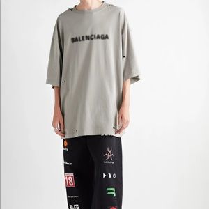 Balenciaga Oversized Blurry Logo Distressed T-shirt - small